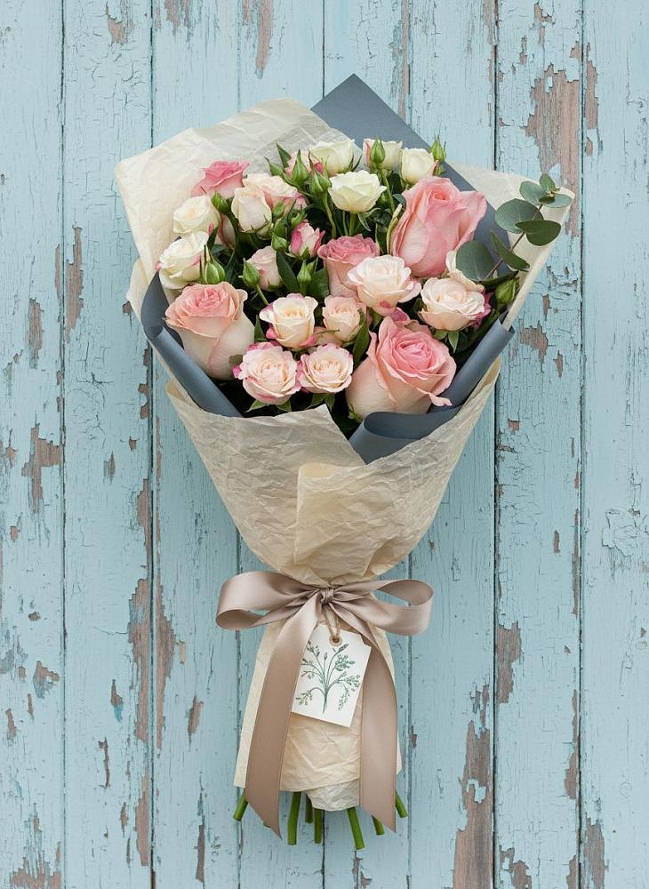 Букет цветов из: Розы в Оранжереях