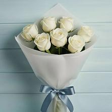 Букет 7 Белых роз Эдлесс Лав в Оранжереях