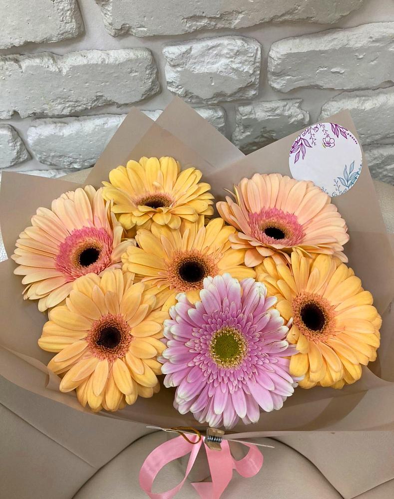 Букет цветов из: Герберы в Оранжереях