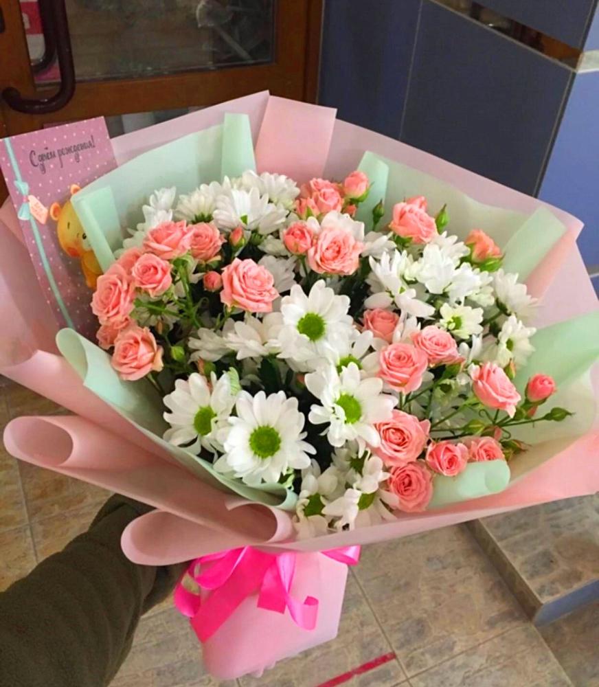 Букет цветов из: Розы и Хризантемы в Оранжереях