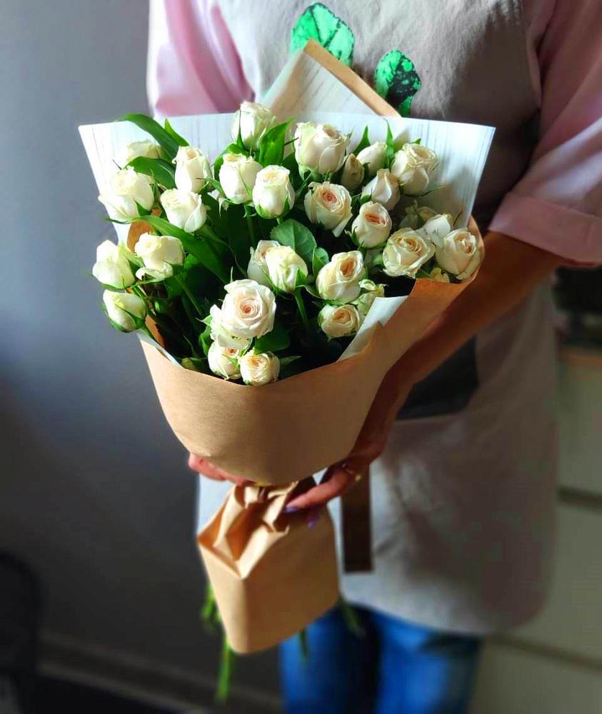 Букет цветов из: Розы в Оранжереях