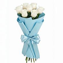 Букет 7 белых роз Проуд в Оранжереях