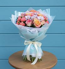 Букет цветов из:  Хризантемы и Розы в Оранжереях