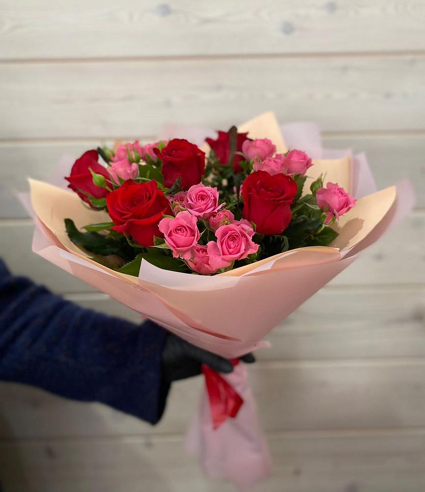 Букет цветов из: Розы в Оранжереях