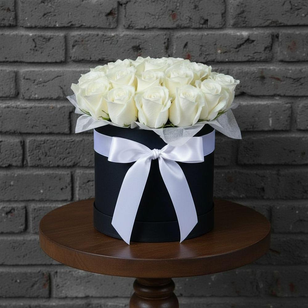 Цветочная композиция из Розы в шляпной коробке в Оранжереях