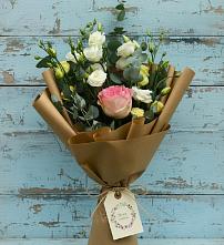 Букет цветов из:  Розы и Лизиантусы #REPLACE_PRED# Оранжереях