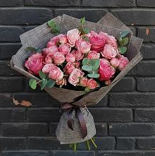 Букет цветов из:  Розы в Оранжереях