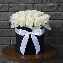 Цветочная композиция из Розы в шляпной коробке в Оранжереях